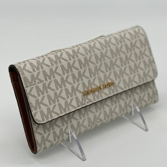 Michael Kors JST LG Trifold Vanilla Wallet - Picture 1 of 9